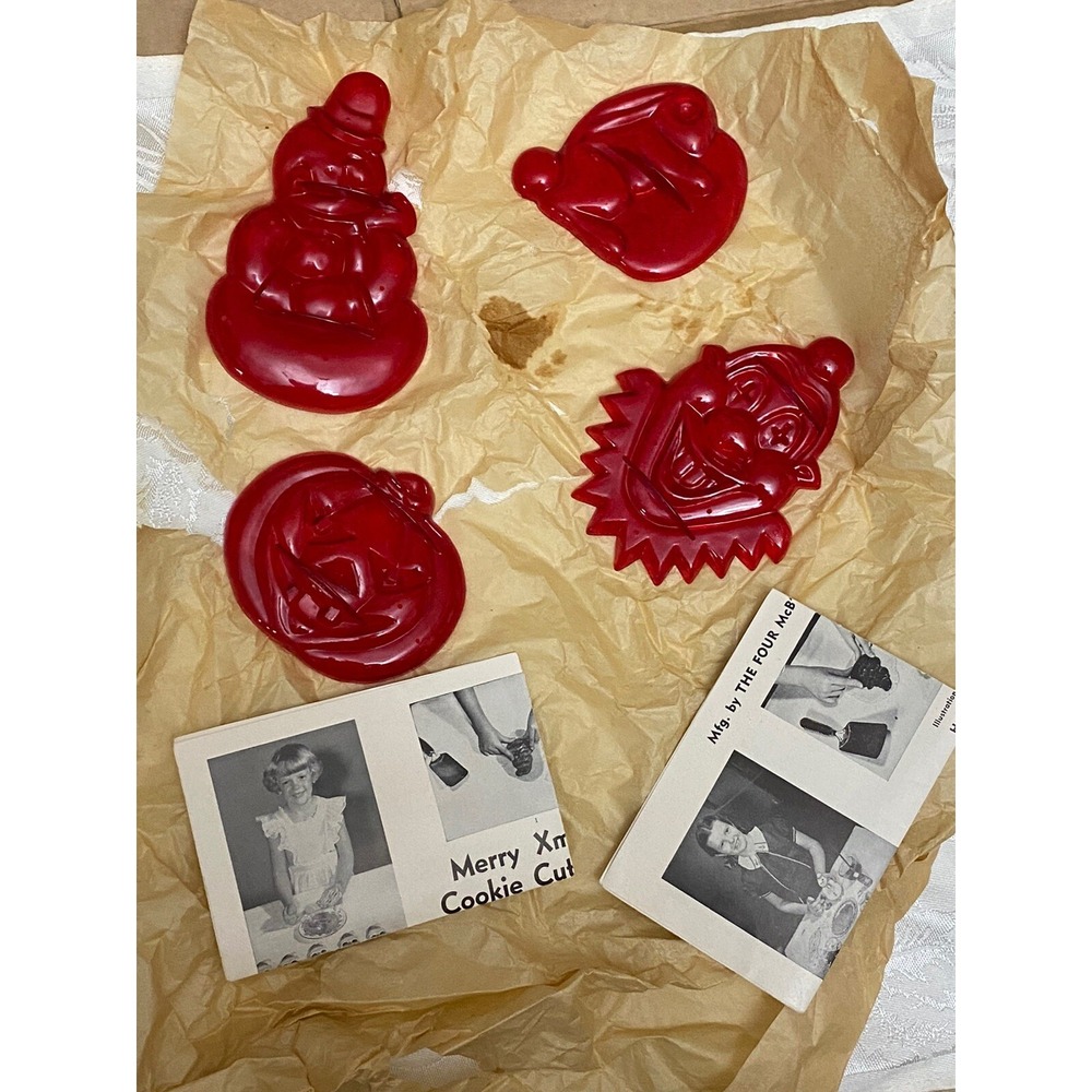 Aunt Chick's Happy‎ Days Easter Bunny Snowman Clown Pumpkin Cookie Cutters Box